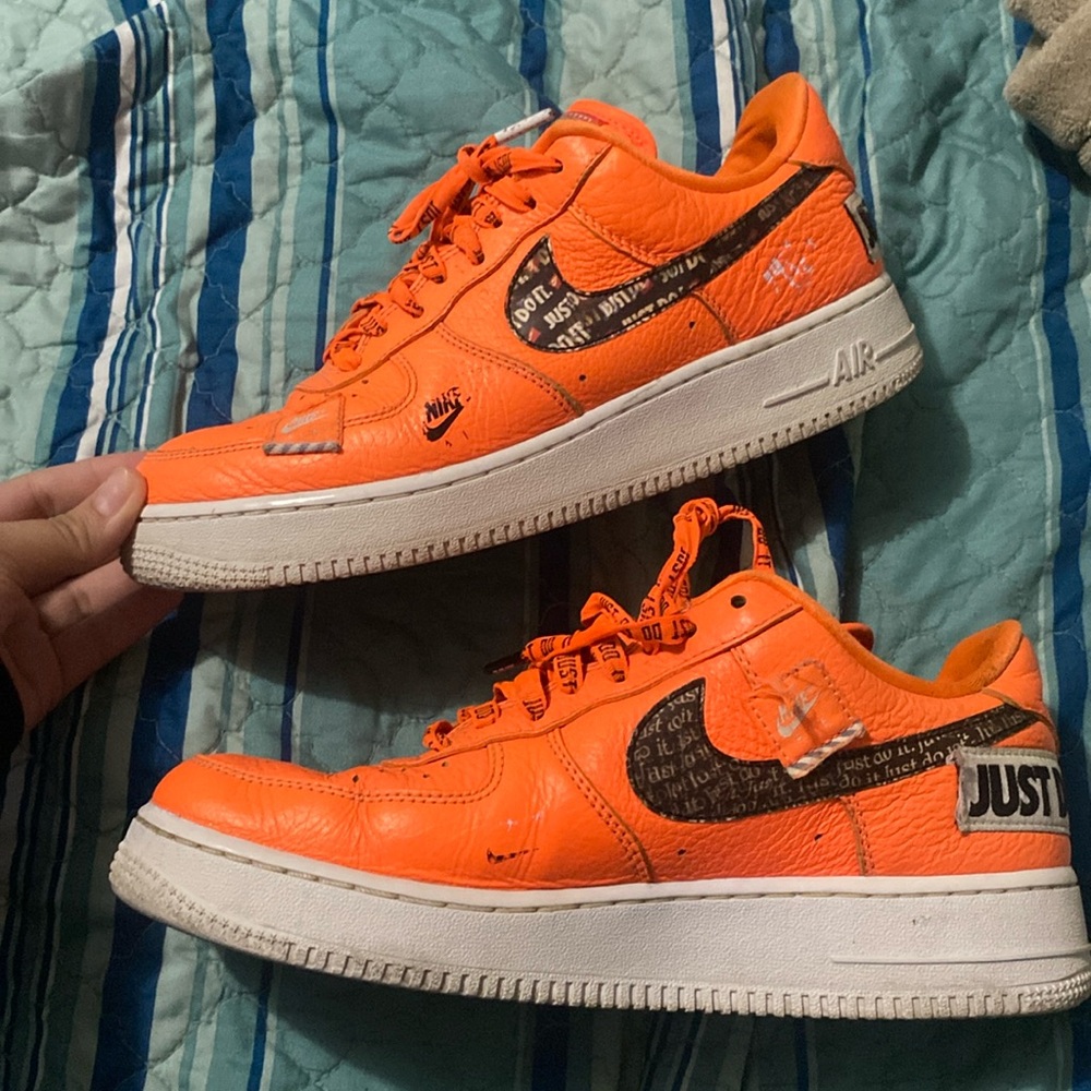 Nike Air Force 1 Low
Just Do It Pack Total Orange